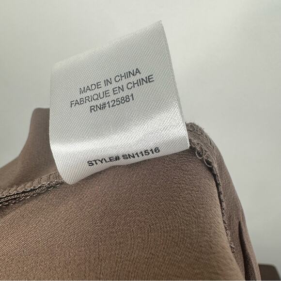 Brochu Walker Size P (XS/S) 100% Silk Brown Cuffed Mini Shorts - Picture 10 of 11